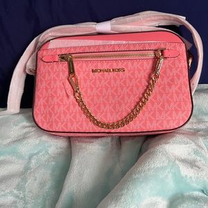 Michael kors crossbody